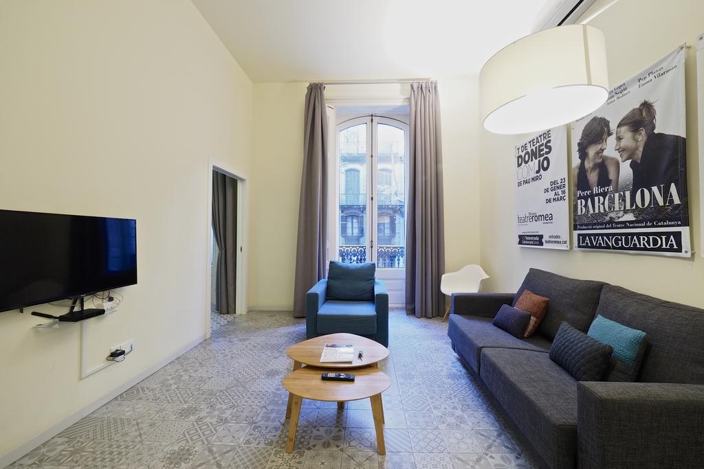 Uma Suites Pau Claris Барселона Екстер'єр фото